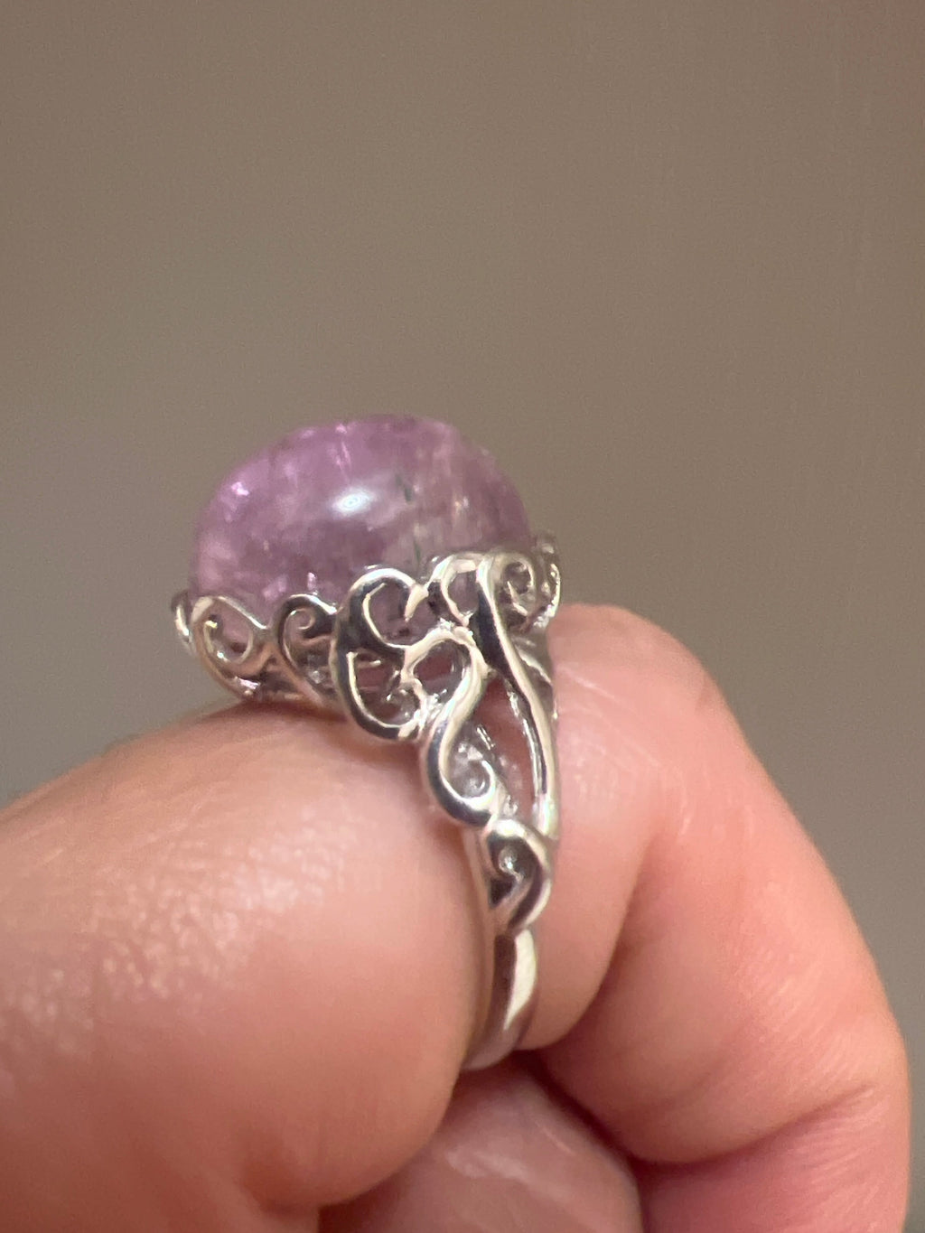 Kunzite cabochon silver ring