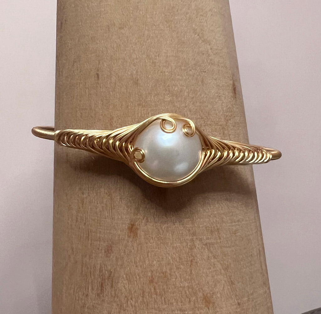 Pearl bracelet